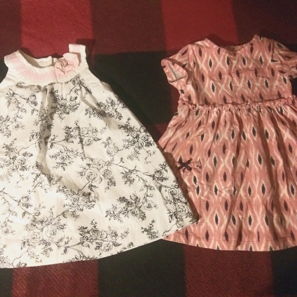 Two size 12 months girl dresses - Picture 1 of 2